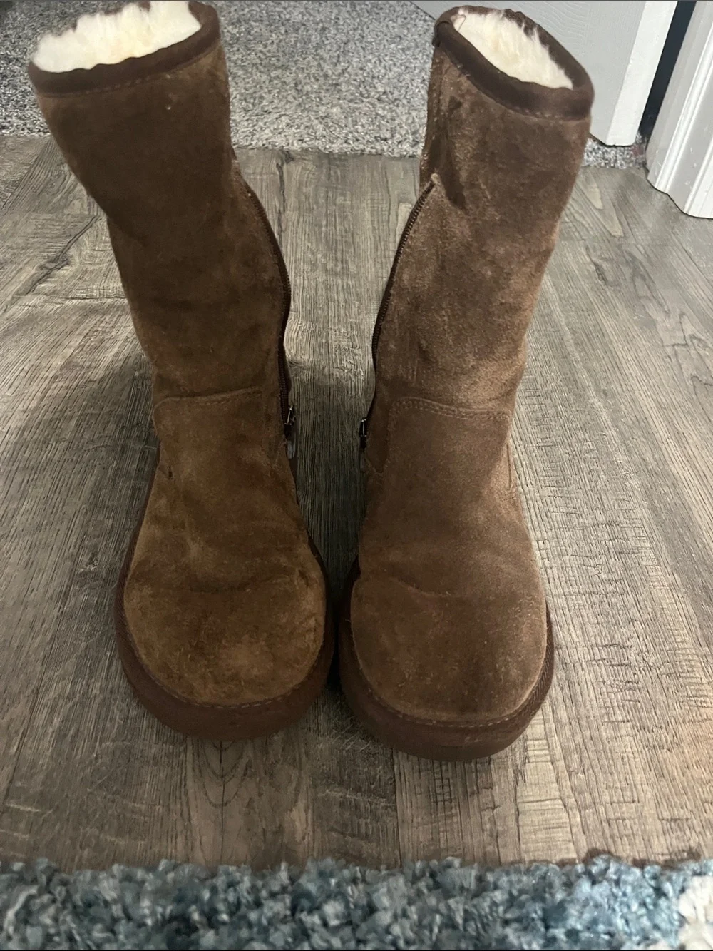 UGG Brown Suede Girls Winter Boots with Plush Lining Size 1